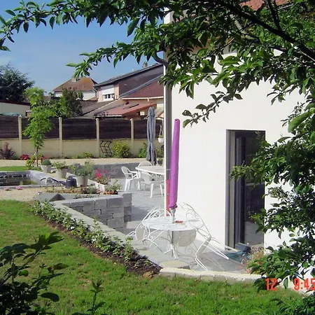 Bed & Breakfast Aux Plumes De Grigy